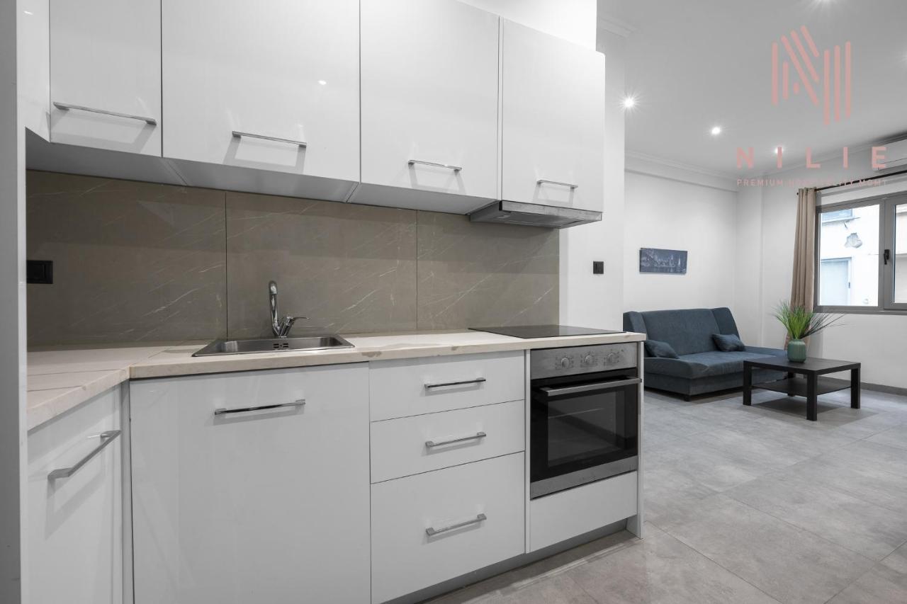 B&W, Nilie Hospitality Mgmt Apartment Tesalonika Bagian luar foto